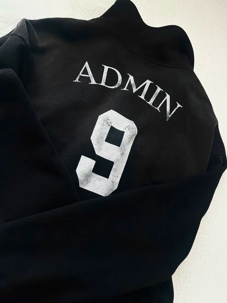 バスタード ジップアップ sサイズ