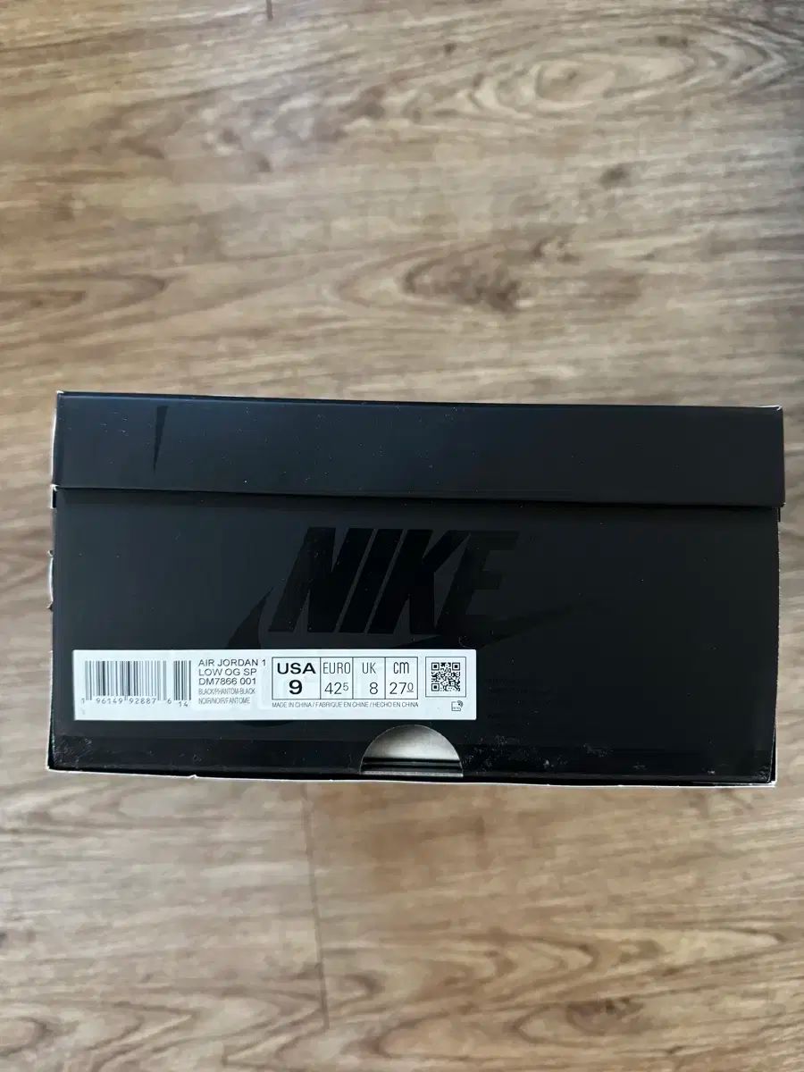 ナイキ エア ジョーダン1 ロー トラヴィス スコット ブラック FANTOM 270