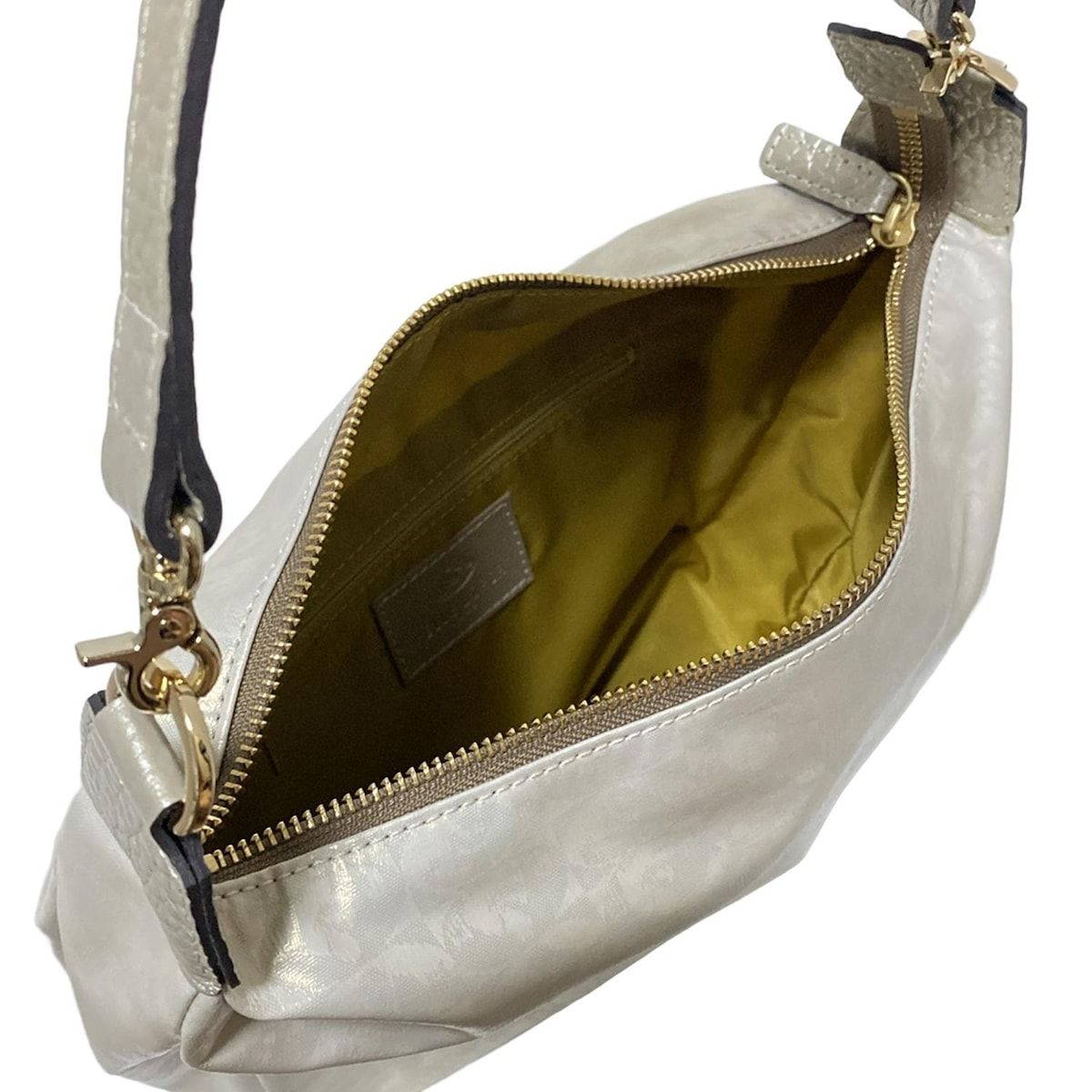 ショルダーバッグ