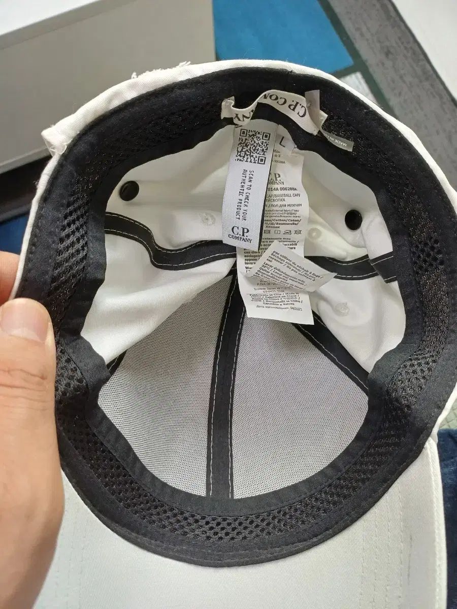  C.P. COMPANY シーピーカンパニー 白 ゴーグル ベースボールキャップ 帽子 Lサイズ その他 キャップ