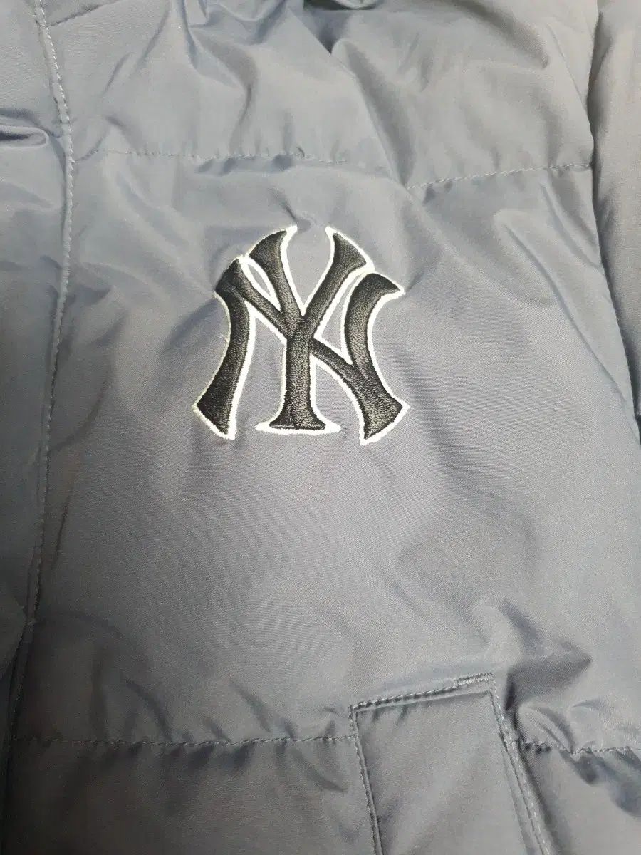 MLB ダウンジャケット