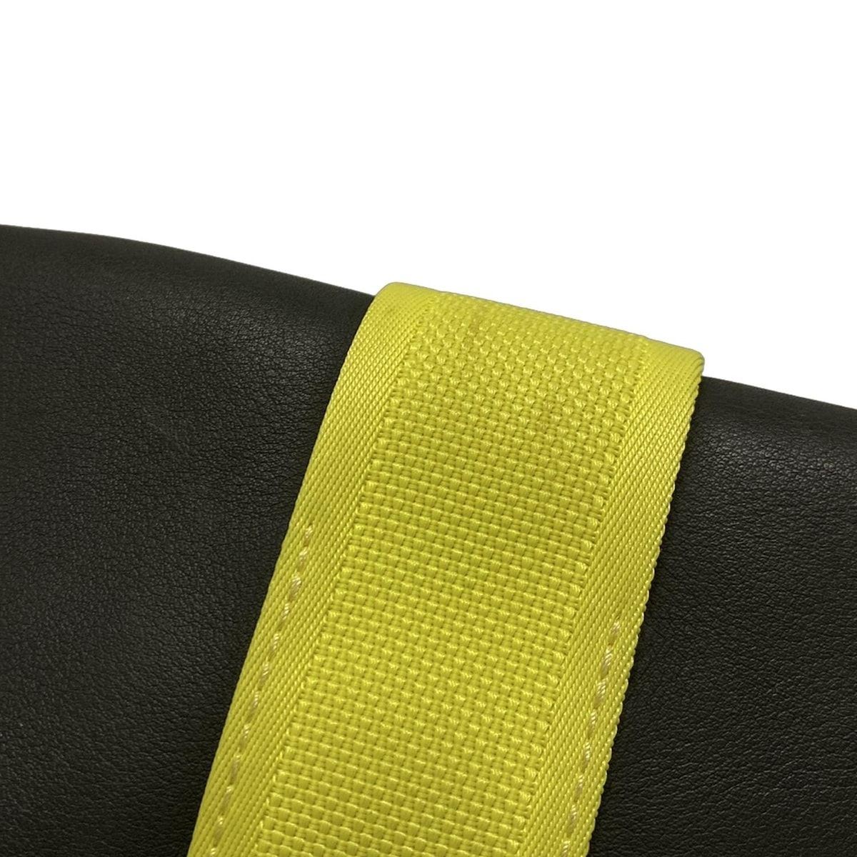 黒 シルバー金具