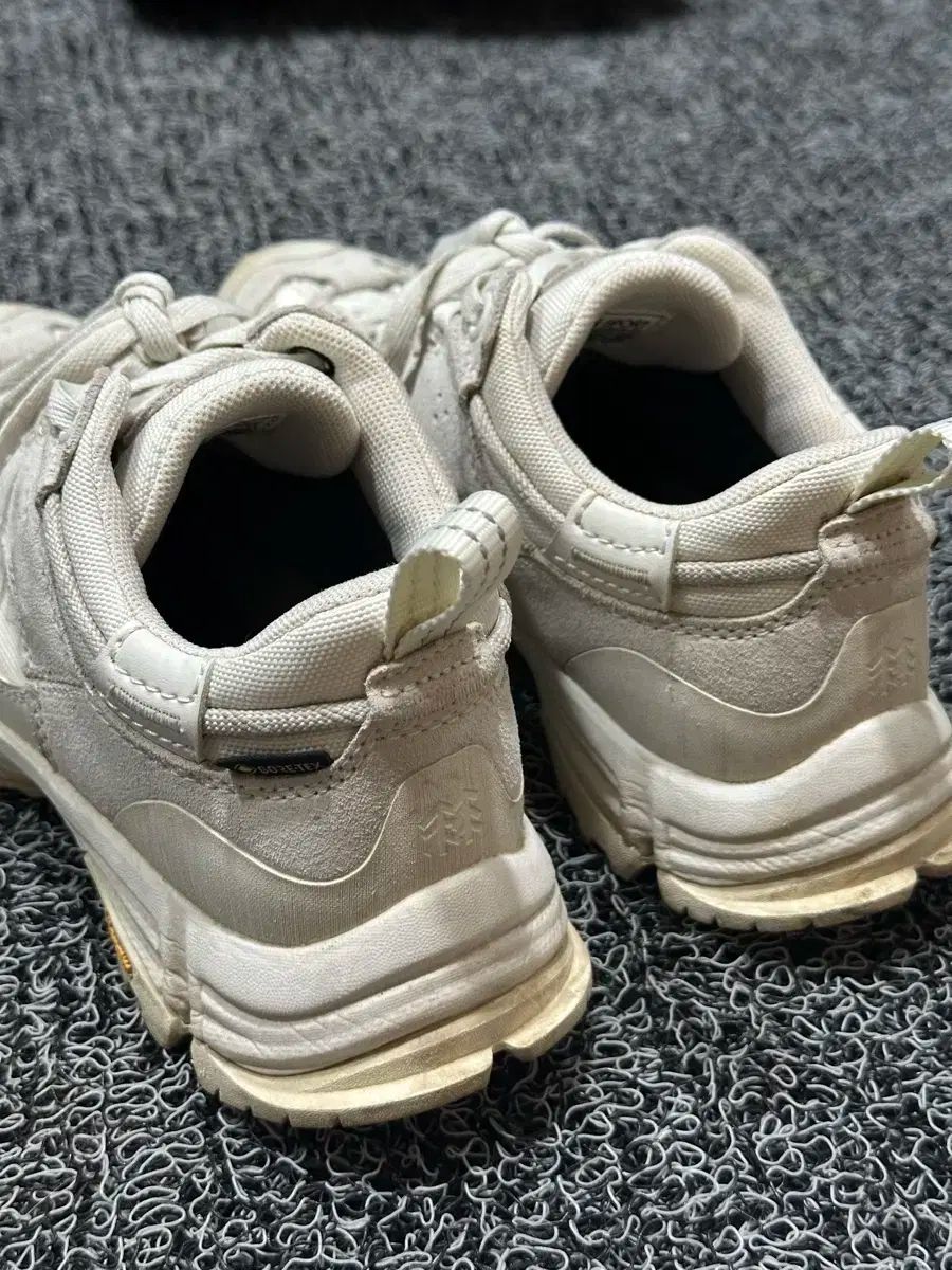 コーロンスポーツ ムーブ 登山靴 225 OLIVEOS_COM_TR