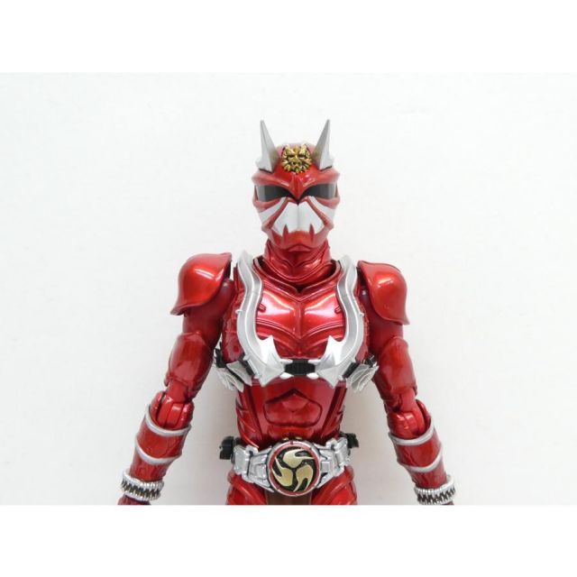 S.H.Figuarts 真骨彫製法 仮面ライダー響鬼 仮面ライダー響鬼紅