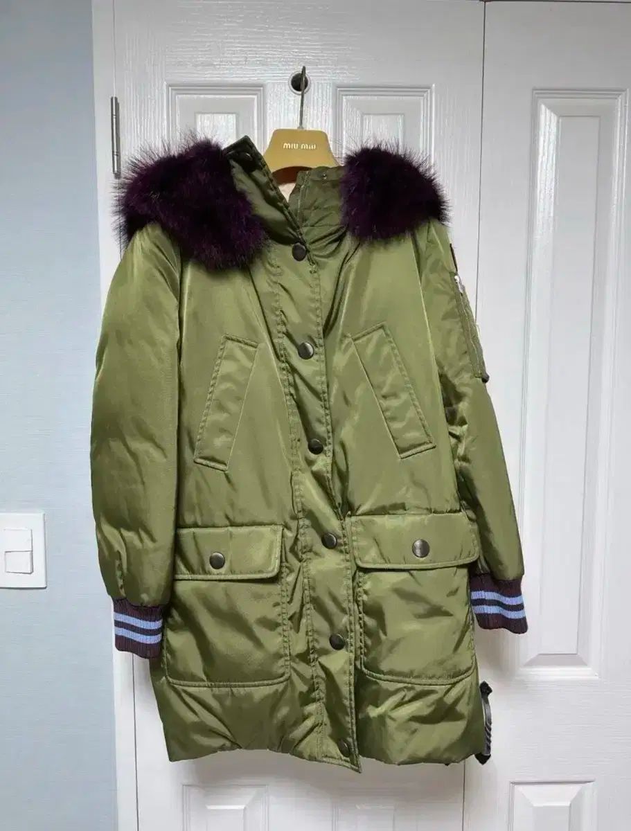 ミュウミュウ ファー ダウン miu miu