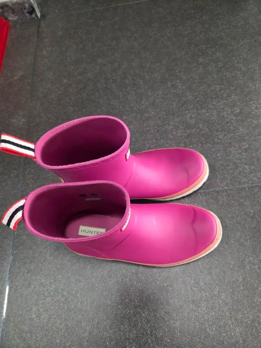 ハンター オリジナル スペックル ウェリントン レインブーツ プリズマティックピンク 230ミリ