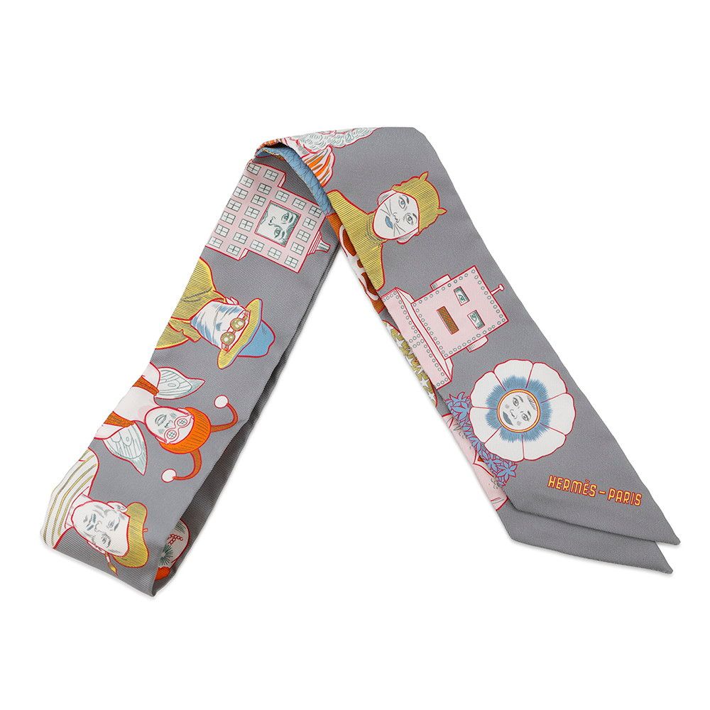 エルメス スカーフ ツイリー エルメスのドレスコード DRESS CODE HERMES シルクツイル 2021秋