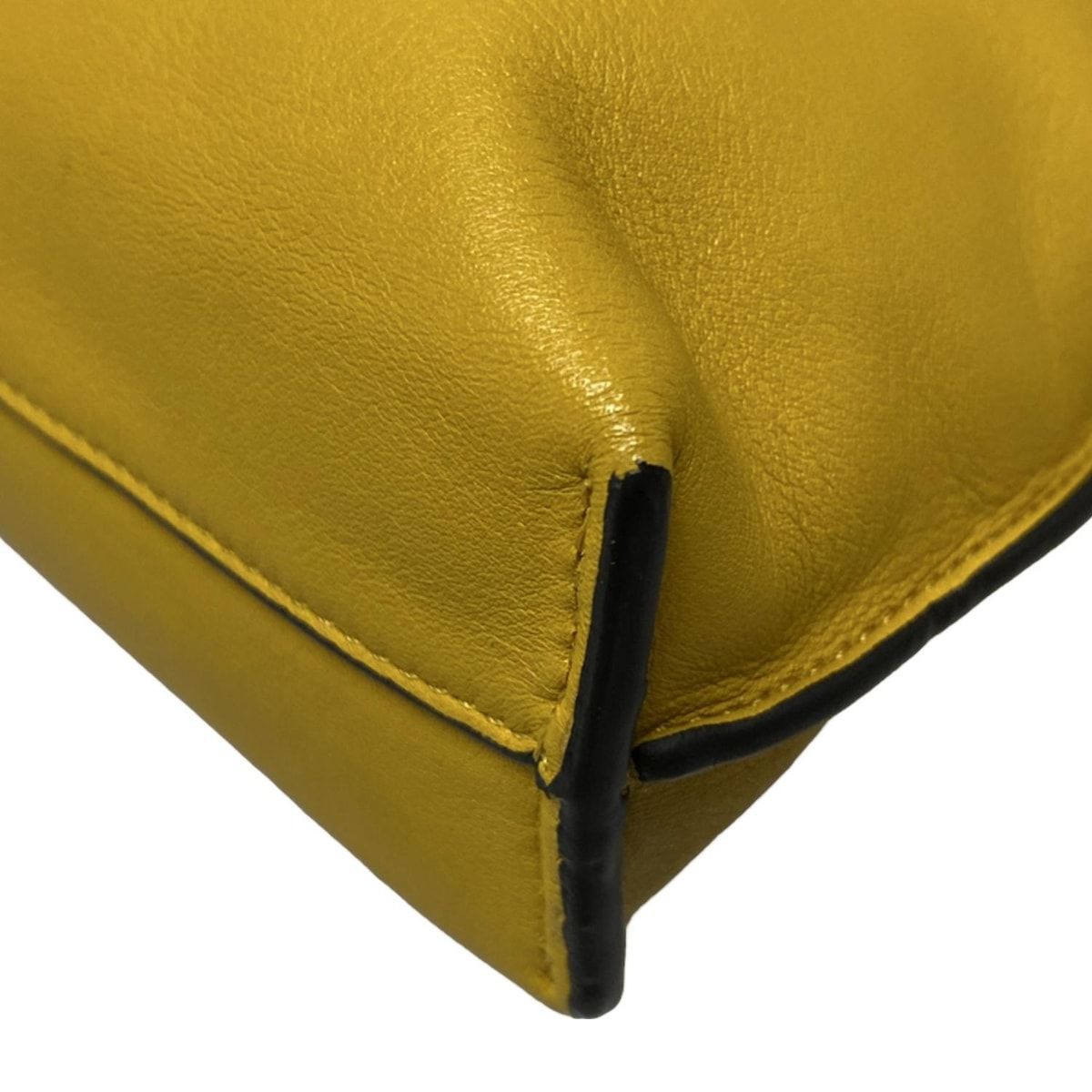 クラッチバッグ