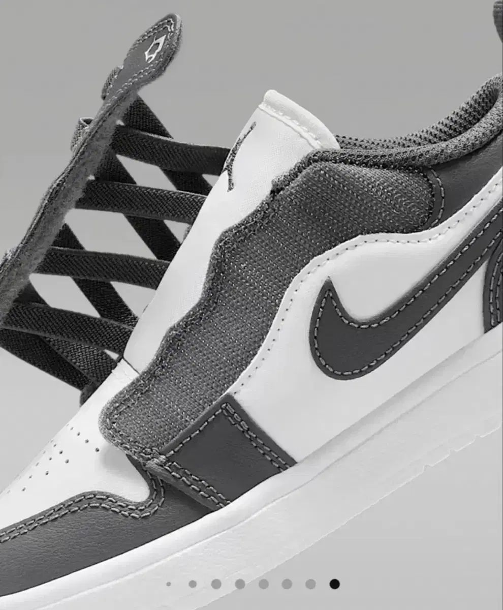 ナイキ キッズ ジョーダン1 ロー アルト 220 サイズ