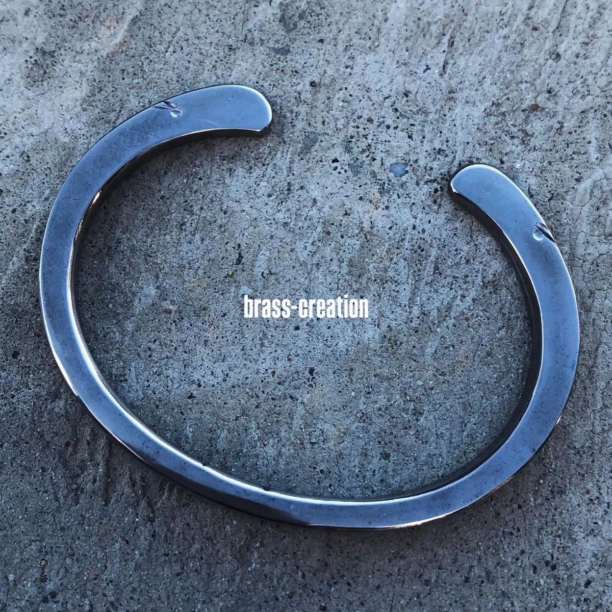 titanium eagle bangle Forged 純チタン製チタンバングル 鍛造品