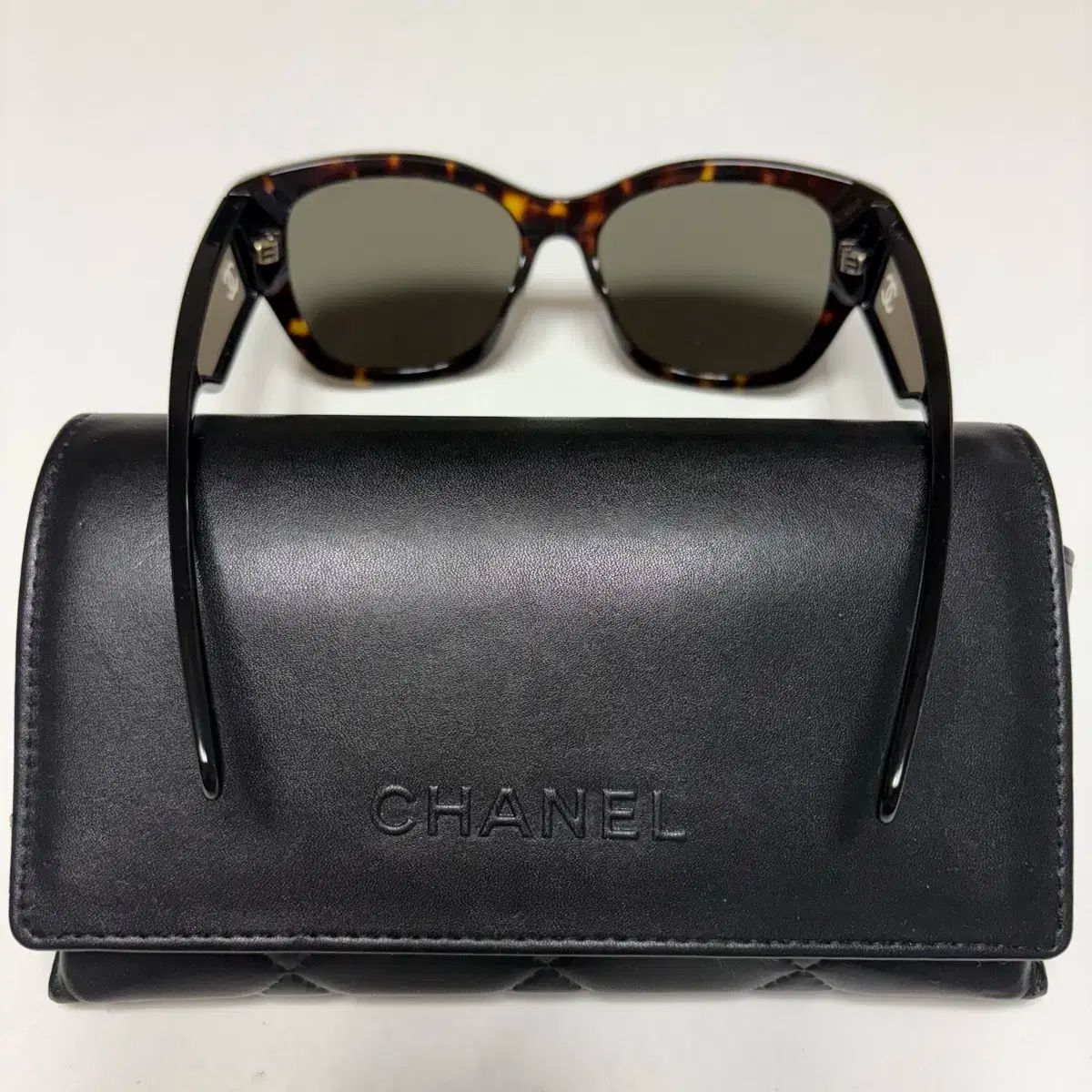 クルーズ サングラス