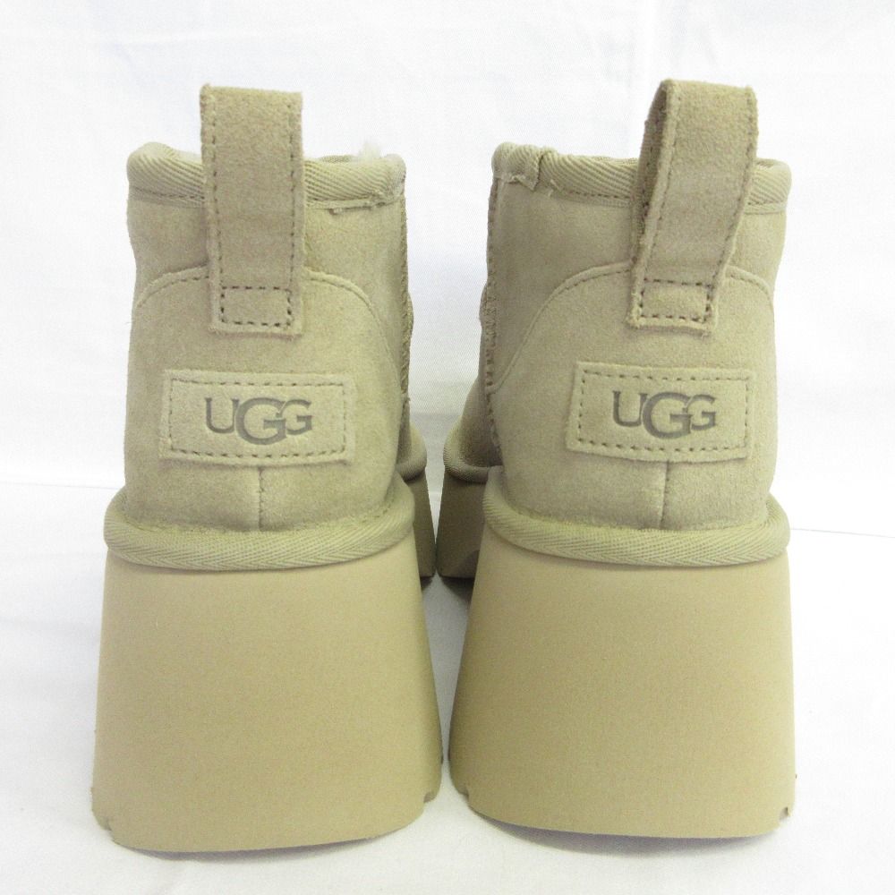 UGG