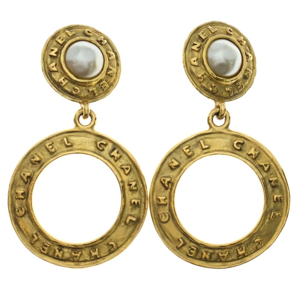 CHANEL シャネル ロゴ パールイヤリング ゴールド GP 26