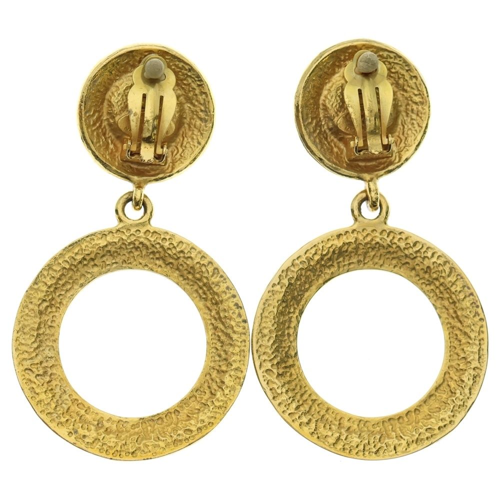 CHANEL シャネル ロゴ パールイヤリング ゴールド GP 26