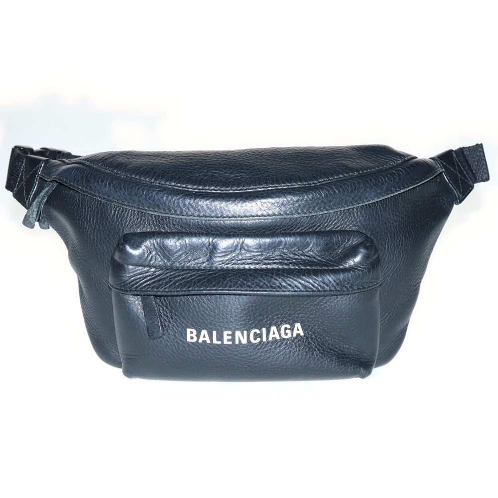 BALENCIAGA バレンシアガ エブリデイ ベルトバック ボディバッグ ウエストバッグ ショルダーバッグ シルバー金具 ブラック レザー 552375
