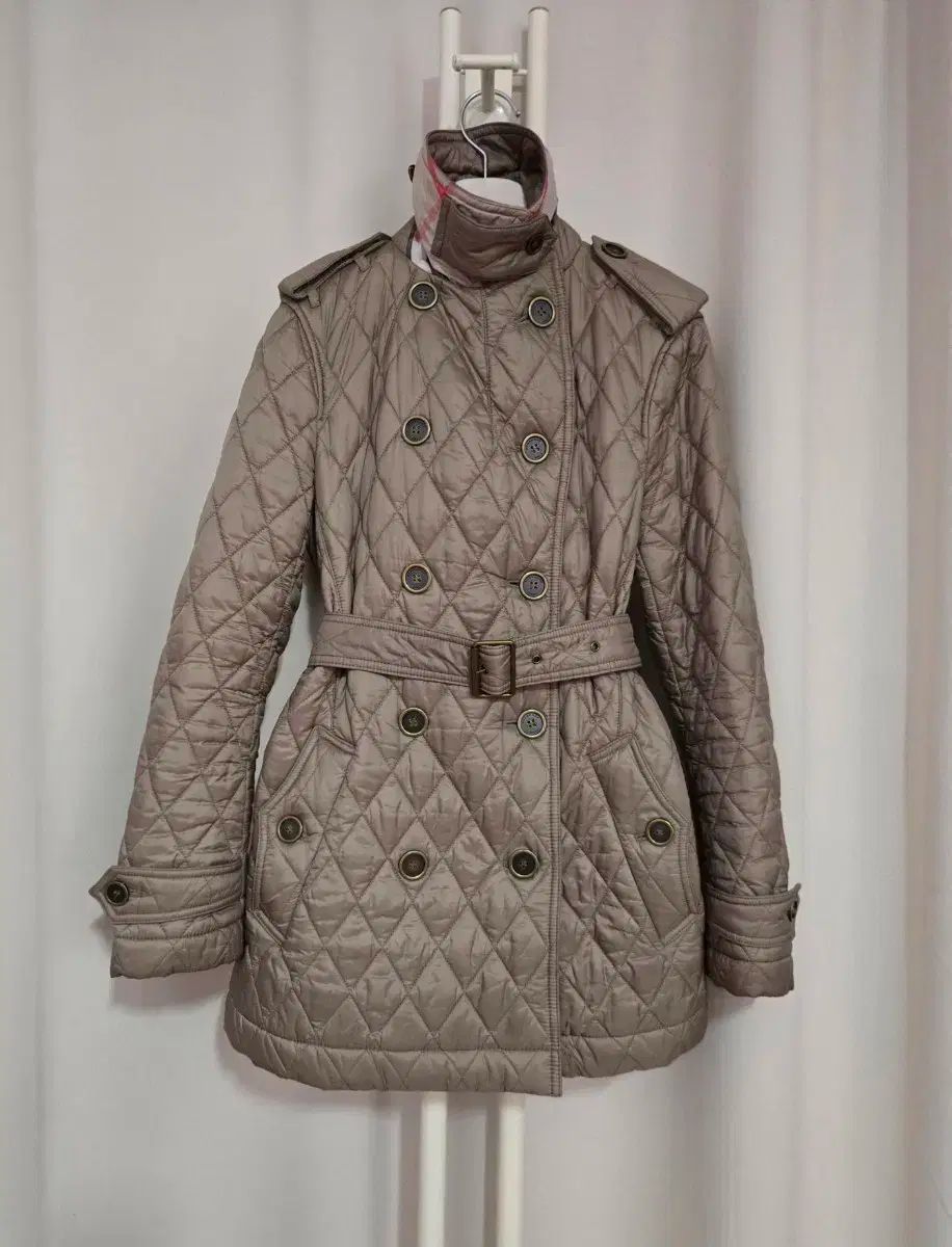 バーバリー キルティング ベルト付き ジャケット