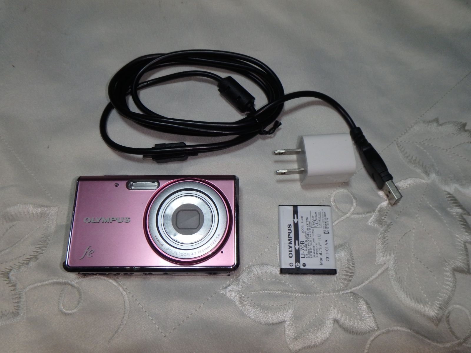 美品 箱あり camedia fe OLYMPUS FE-4020 ピンク 本体 動作品 OLYMPUS fe-4020 デジタルカメラ 美品 箱あり camedia fe