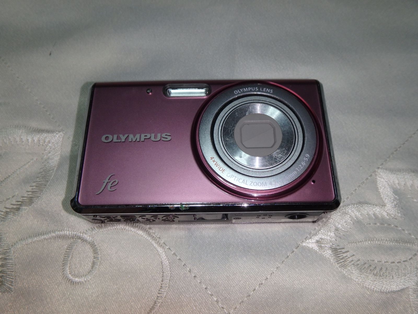 動作品 OLYMPUS fe-4020 デジタルカメラ OLYMPUS FE-4020 デジタル