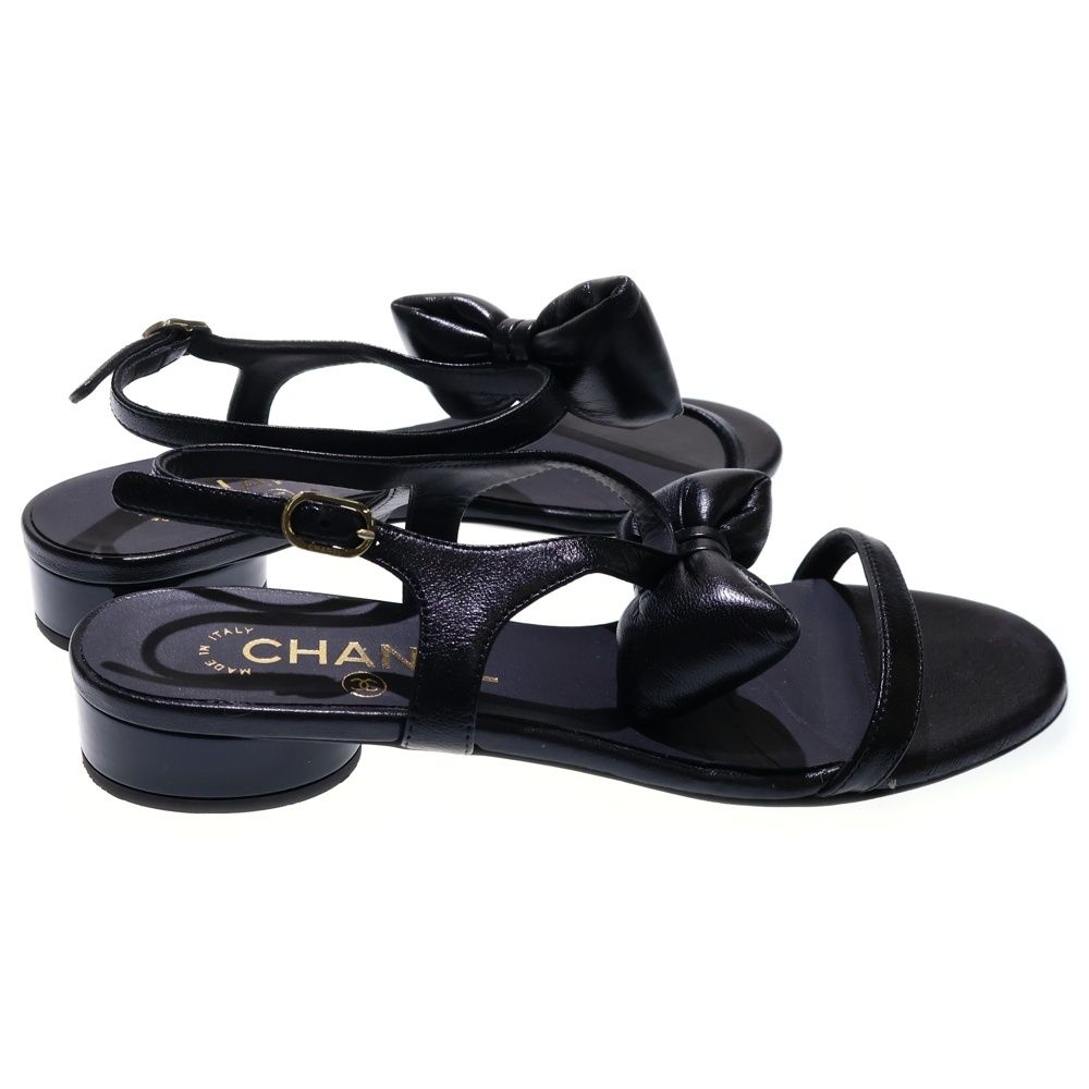 フラットサンダル