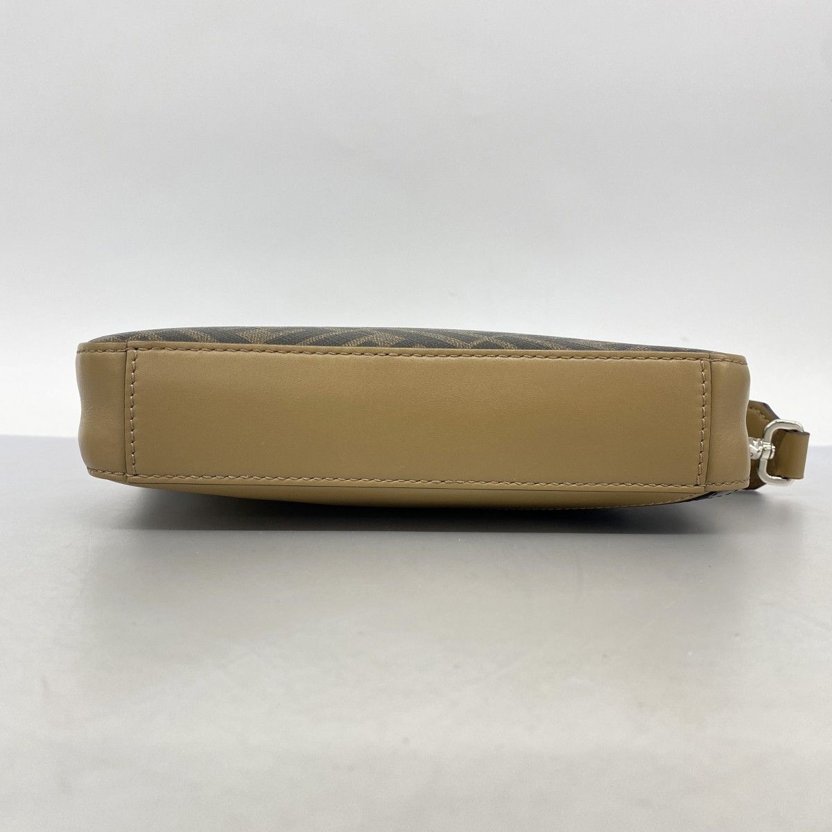 5me6069】フェンディ ショルダーバッグ ズッカ ダイアゴナル PVC  