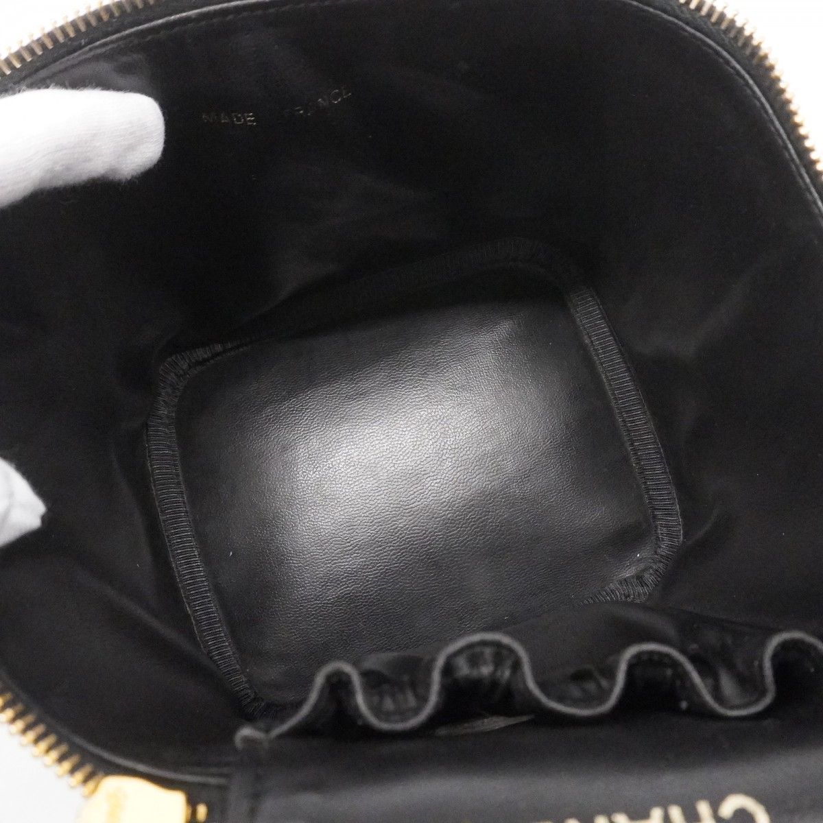 ブラック ゴールド金具