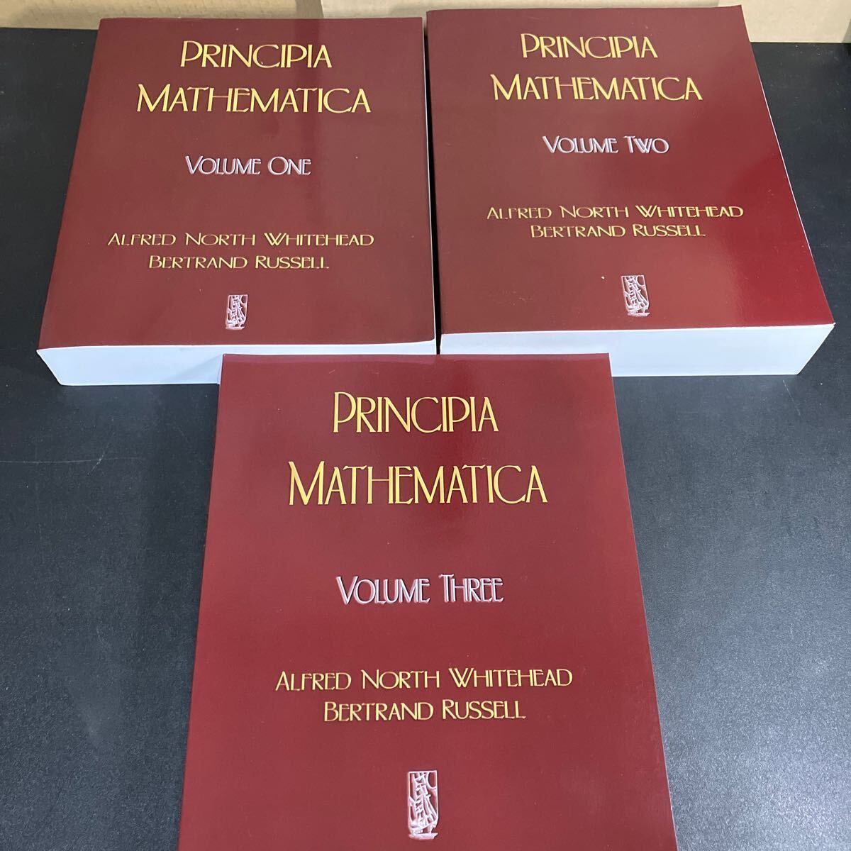 Principia Mathematica Volume１～３ 3巻セット 洋書 Paperback プリンキピア マテマティカ Merchant Books 2009年
