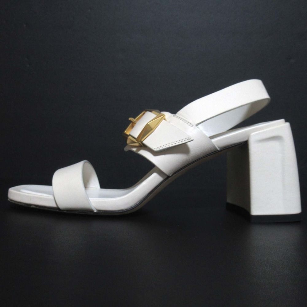 24SS JIMMY CHOO ジミーチュウ Hawke 70 ハワケ チャンキーヒール ストラップサンダル サイズ37 24cm相当 オフホワイト レディース 古着