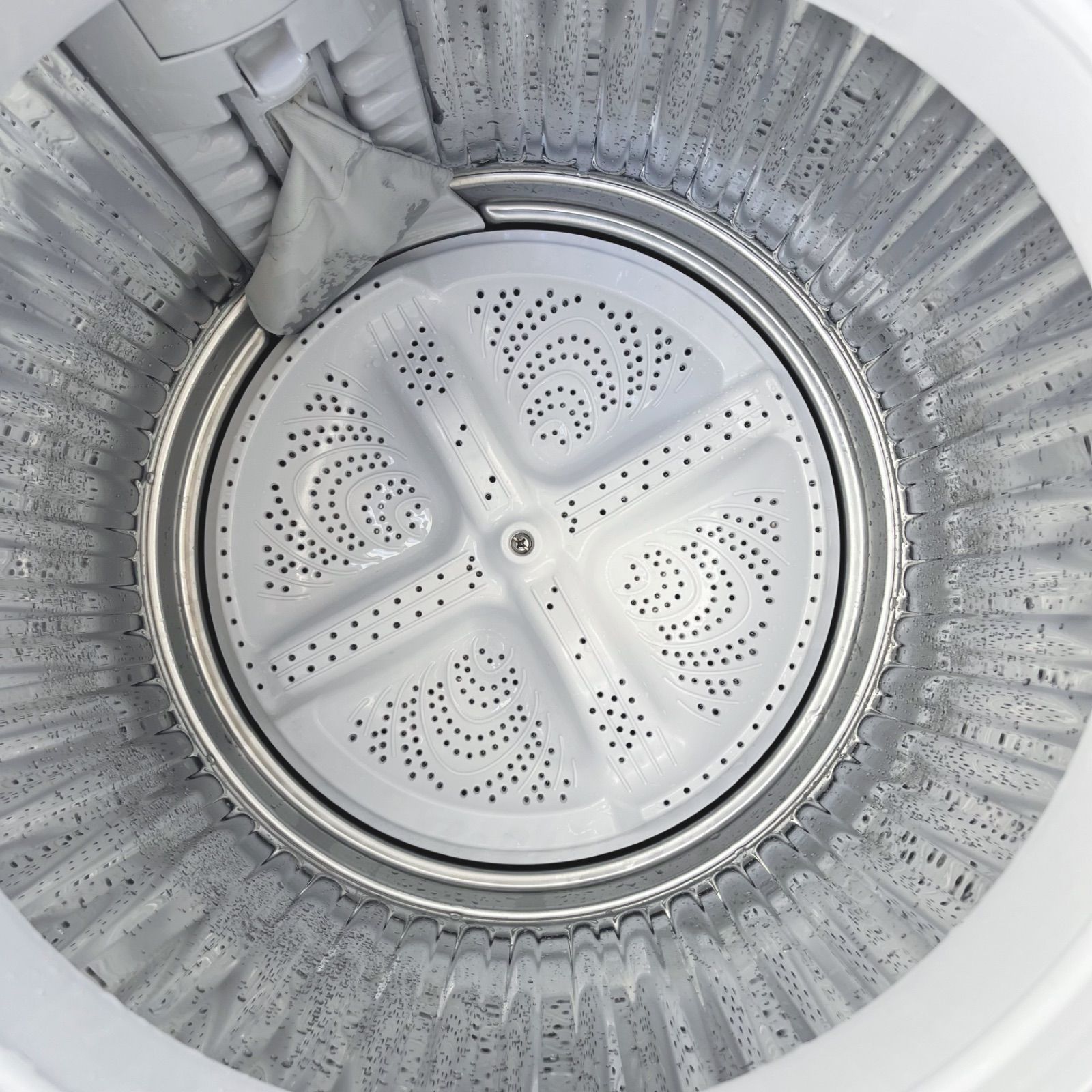 334取付無料！スタイリッシュブラックコンパクト冷蔵庫SHARP風乾燥付き洗濯機 334取付無料！スタイリッシュブラックコンパクト冷蔵庫SHARP風乾燥付き