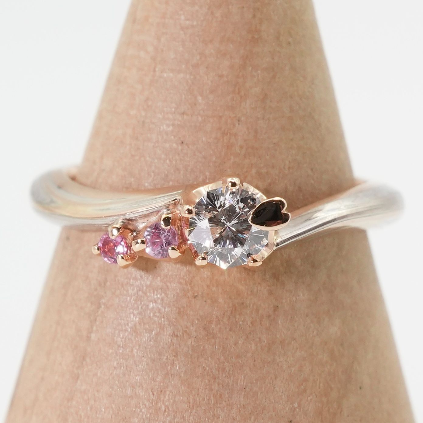 杢目金屋 桜ダイヤモンド 0.207 ct リング 25-756保