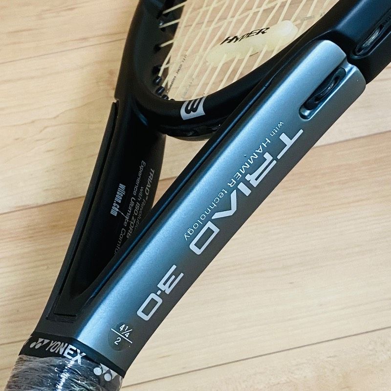 極美品　Wilson  トライアド　three  g2 匿名配送】☆良品☆ウィルソン WILSON トライアド3.0 硬式テニス