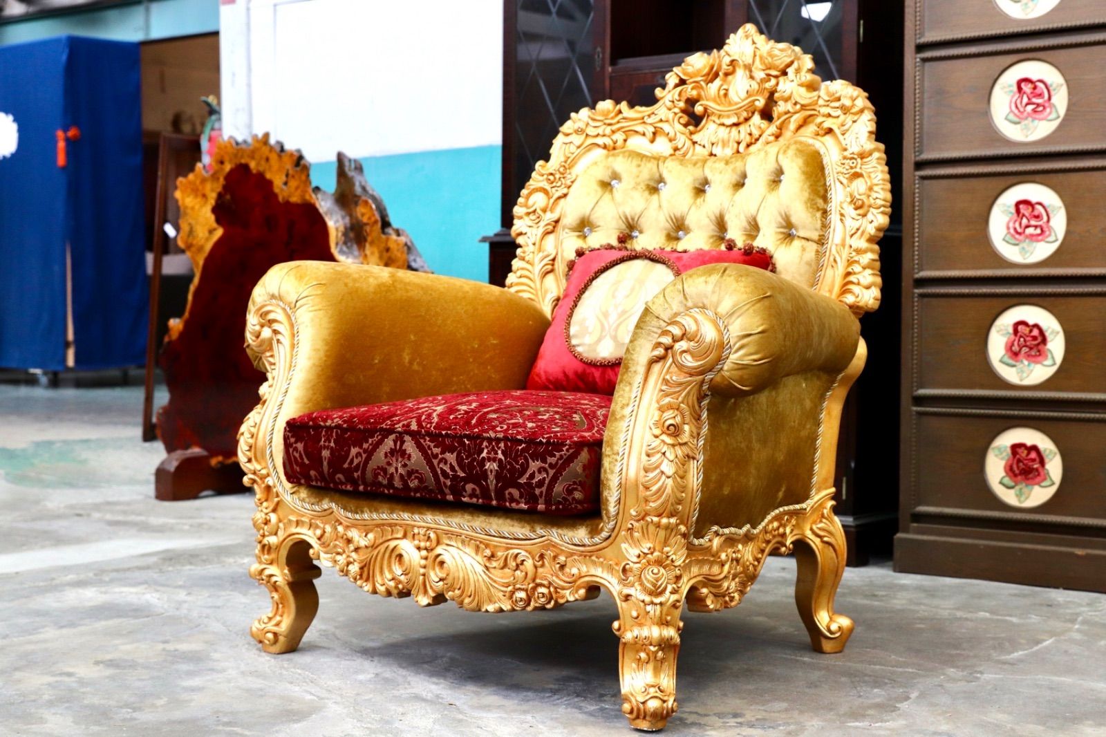 GMIS310B 18世紀 イギリス クラシックスタイル シングルソファ ロココ調 スワロフスキー 最 ゴールド エレガント