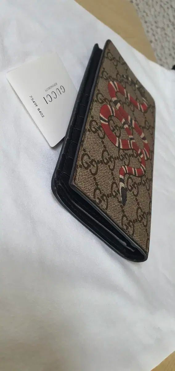 グッチ スネーク