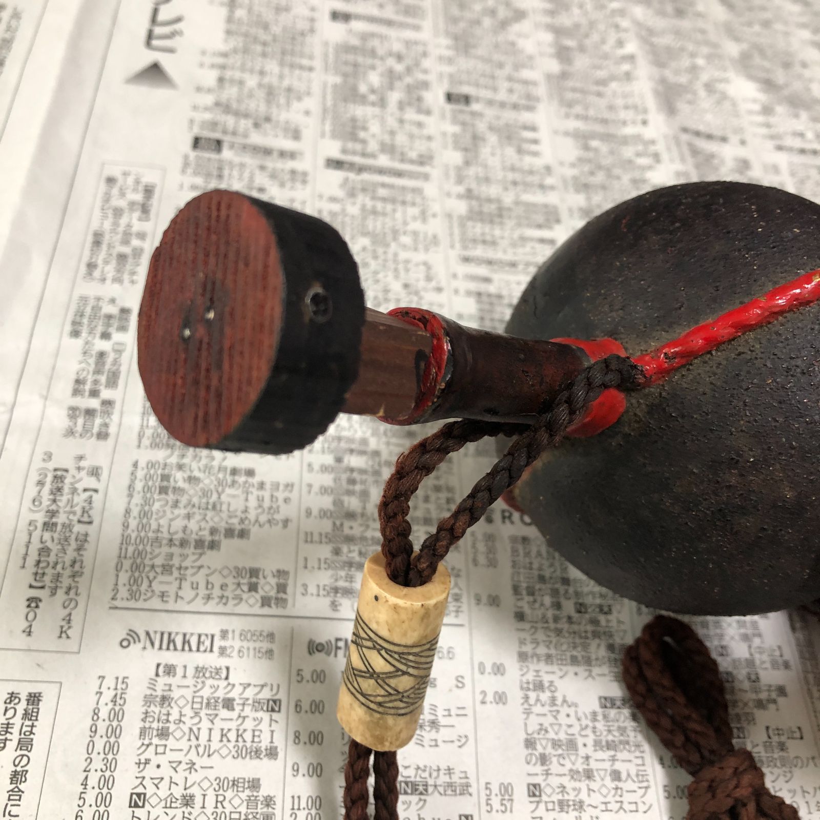 江戸〜明治期頃 火縄銃用 火薬入れ 朱漆塗 房付き 木製 アンティーク品