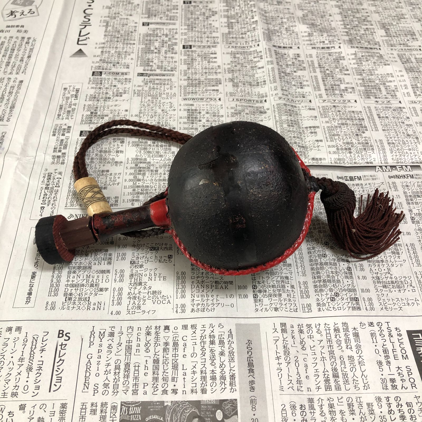 江戸〜明治期頃 火縄銃用 火薬入れ 朱漆塗 房付き 木製 アンティーク品