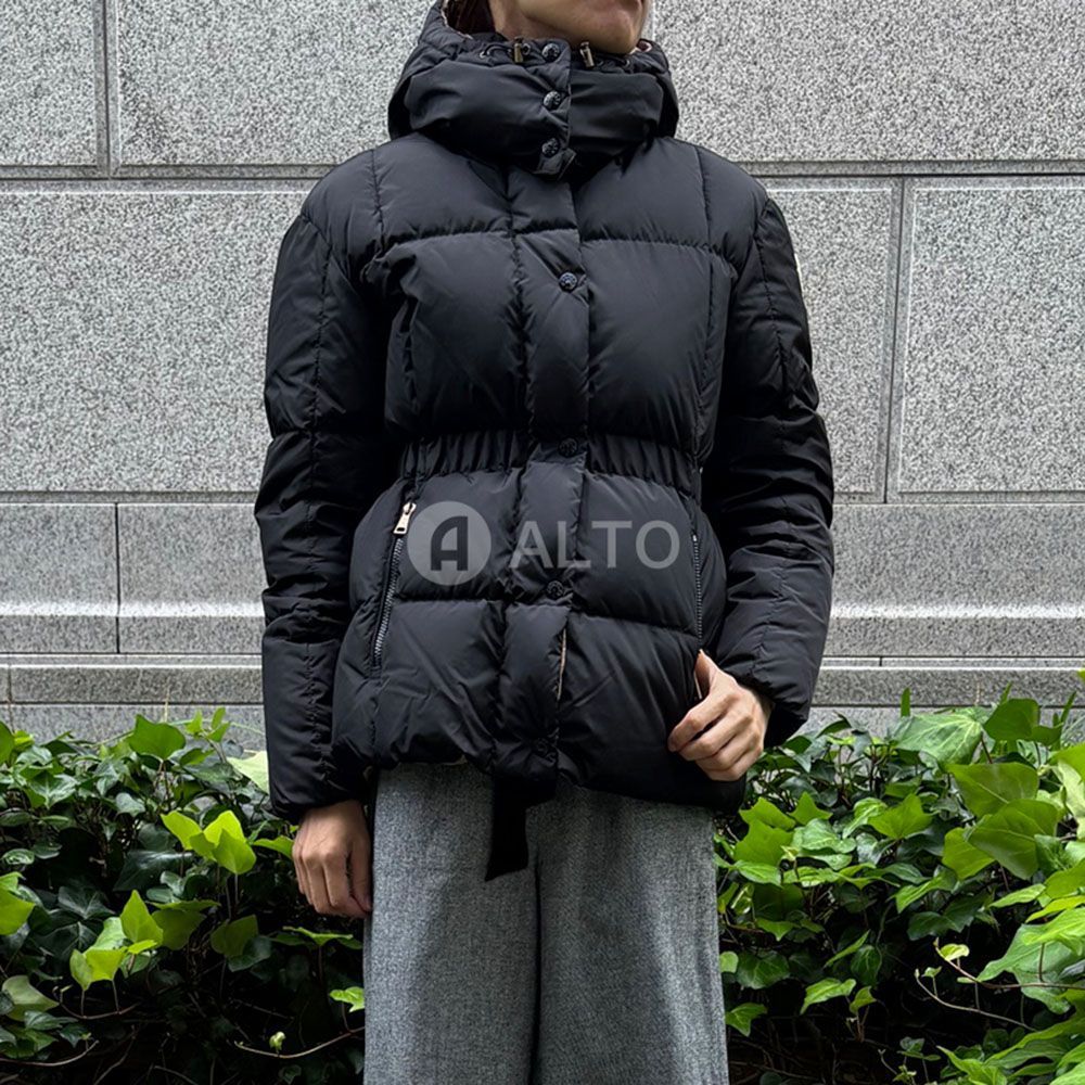 4月週末だけ価格‼️最終お値下げ‼️モンクレール♡スプリングジャンパー美品♡ MONCLER - 【最終値下げ】MONCLER♡ダウンジャケットの通販 by *＊shop