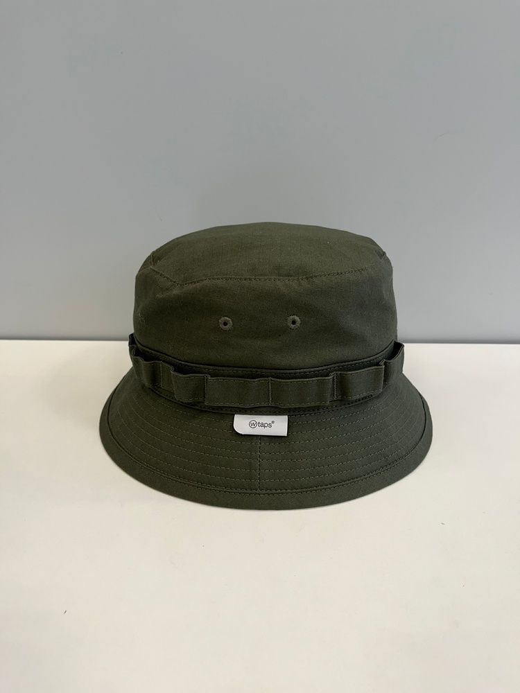 hat-182