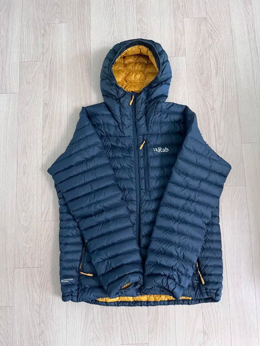 Rab マイクルーライト アルパイン ジャケット ベルーガ ネイビー
