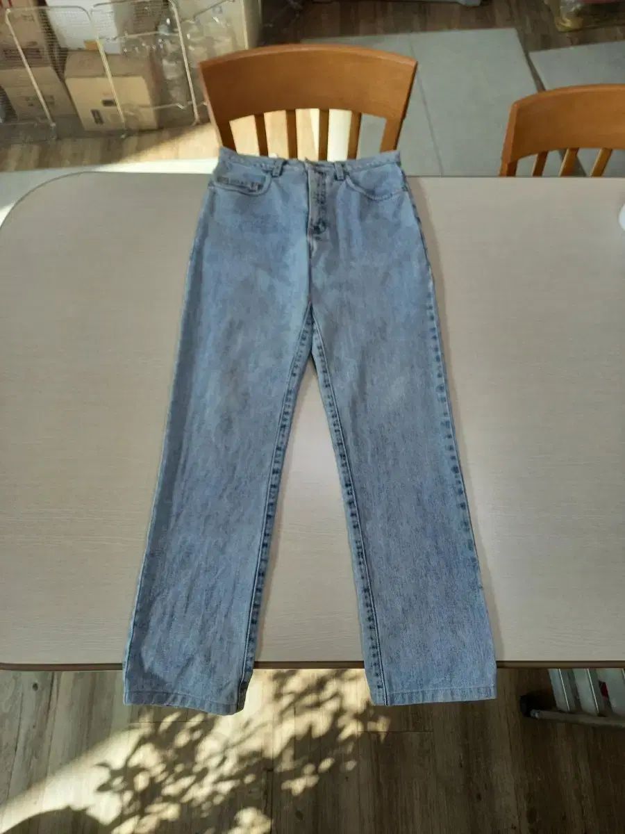 28 90 s GUESS USA ストレートジーン ライトブルー 28-878