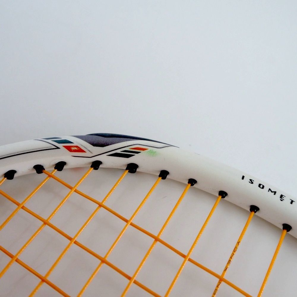 バドミントンラケット YONEX
