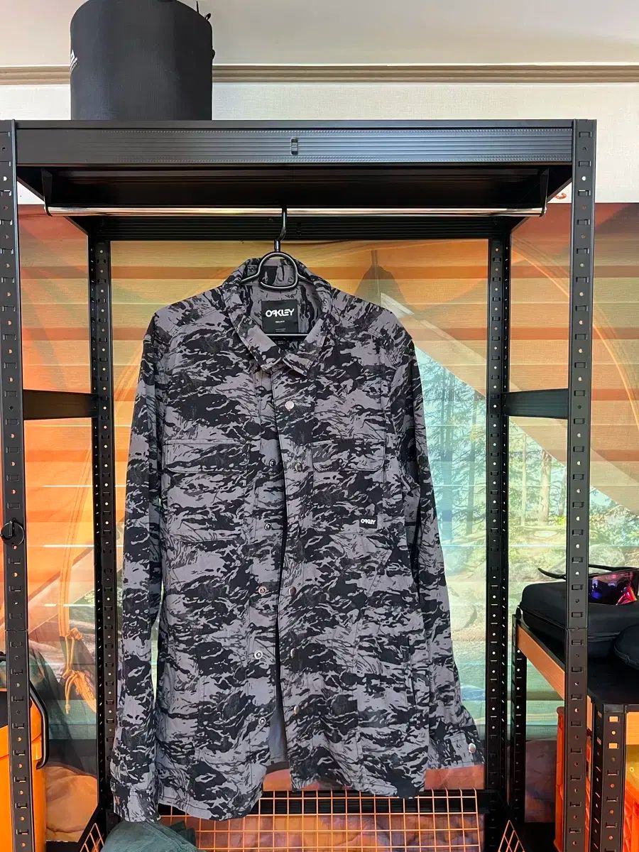 オークリー カモフラージュ Regular シャツ L XL