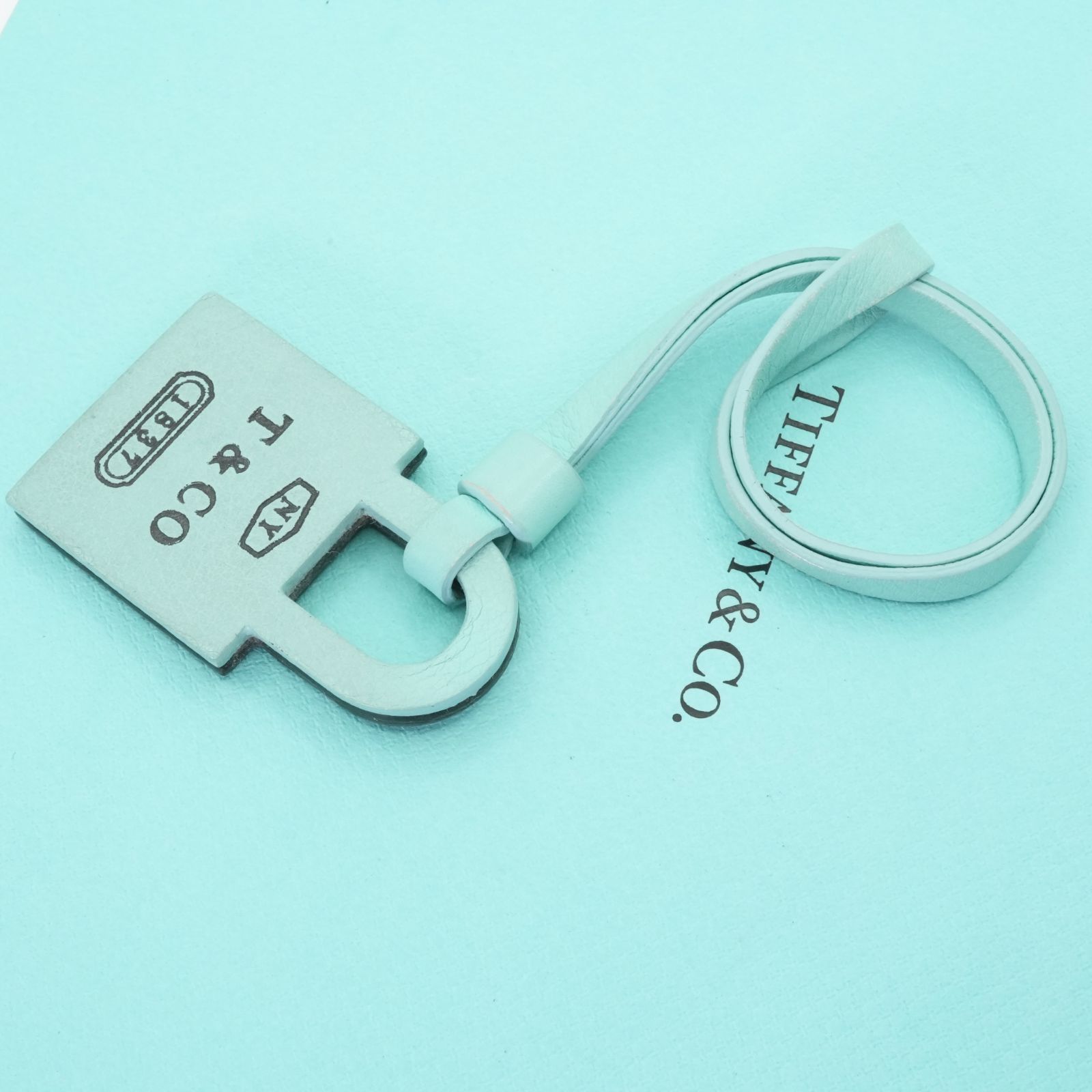 バッグ チャーム