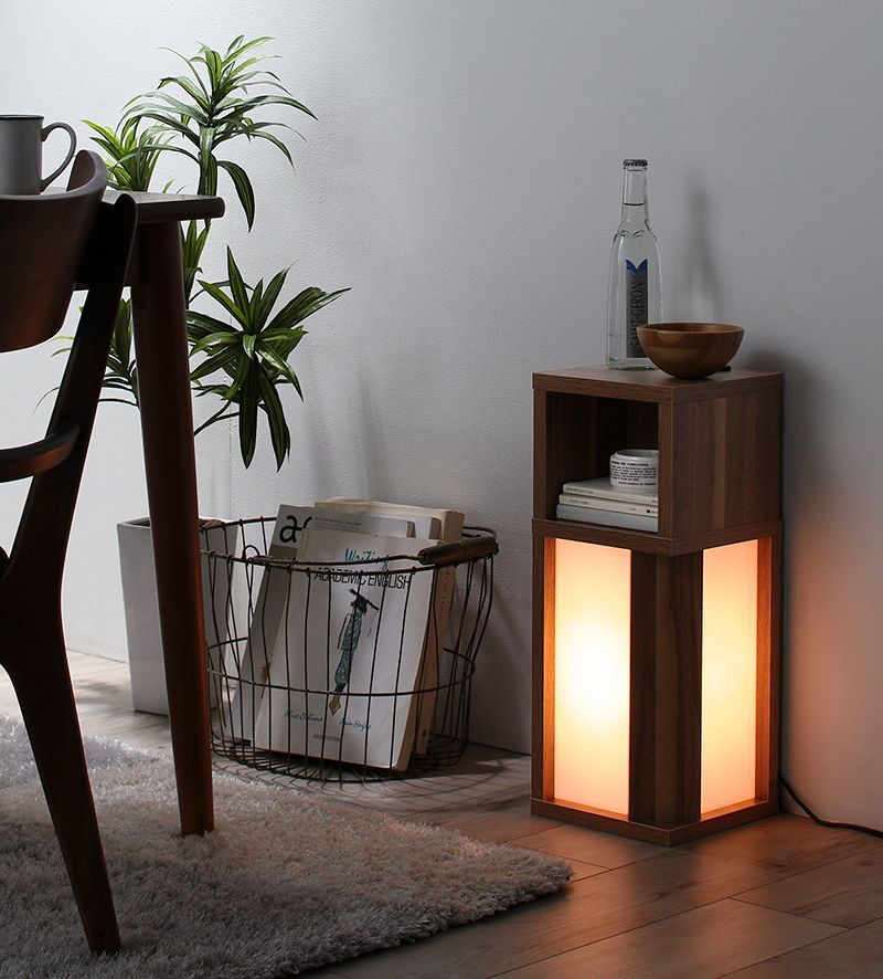 サイドテーブル