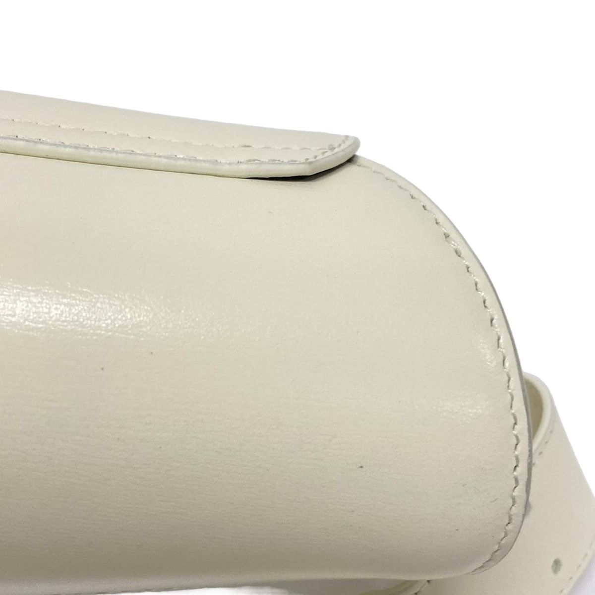 斜めがけ レザー