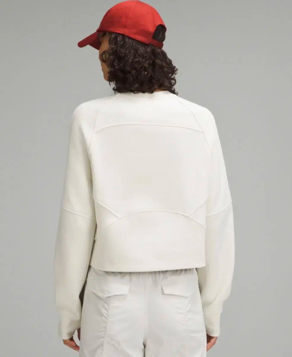 ルルレモン スキューバ オーバーサイズ プルオーバー