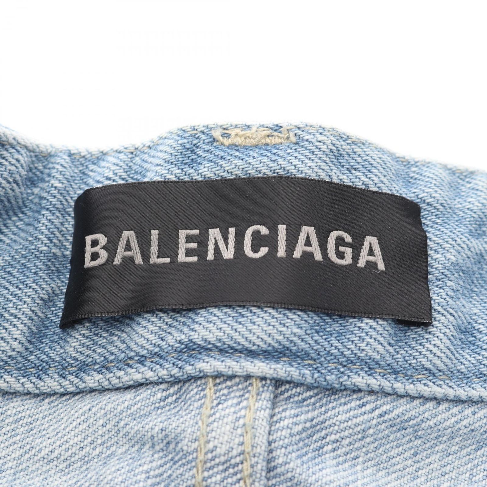 BALENCIAGA