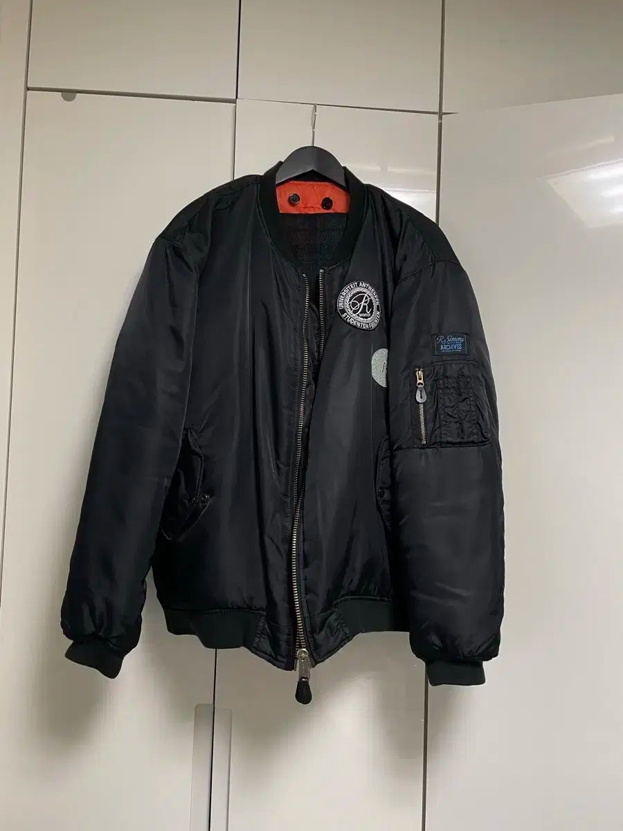 Raf Simons ラフ・シモンズ　激レアブルゾン ラフシモンズの激レアボマージャケットがマシーンBで販売中 | Hypebeast.JP