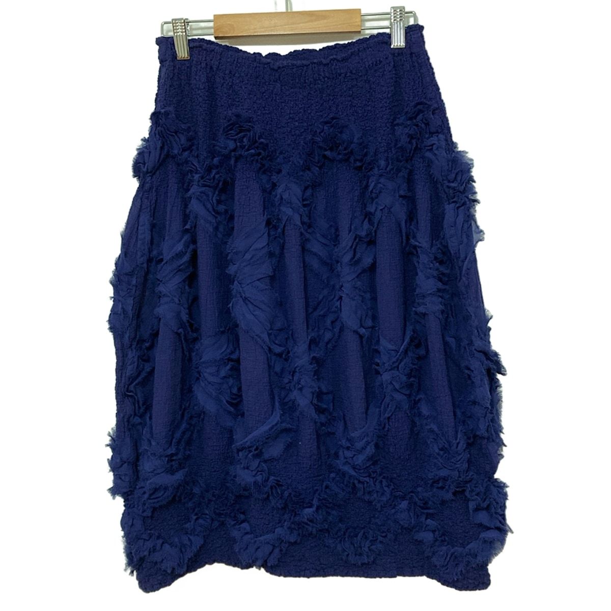 me ISSEY MIYAKE ミー イッセイミヤケ スカート レディース - ブルー ひざ丈 ウエストゴム シワ加工