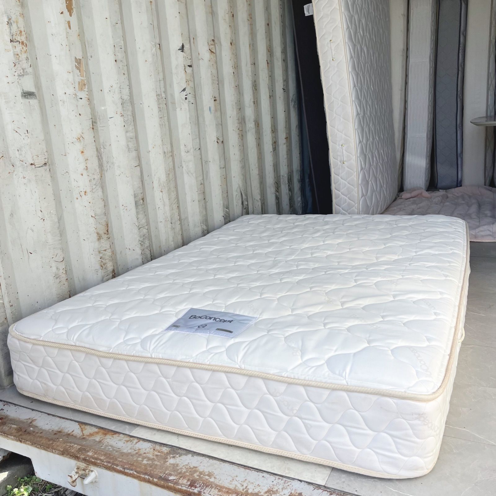 ボーコンセプト シーリー おしゃれホワイトダブルマットレス NEXPOTALLINN_EU