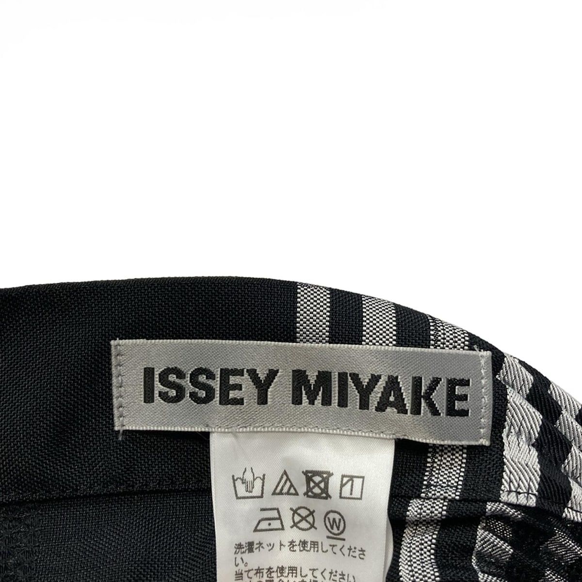 - レッド×黒×グレー