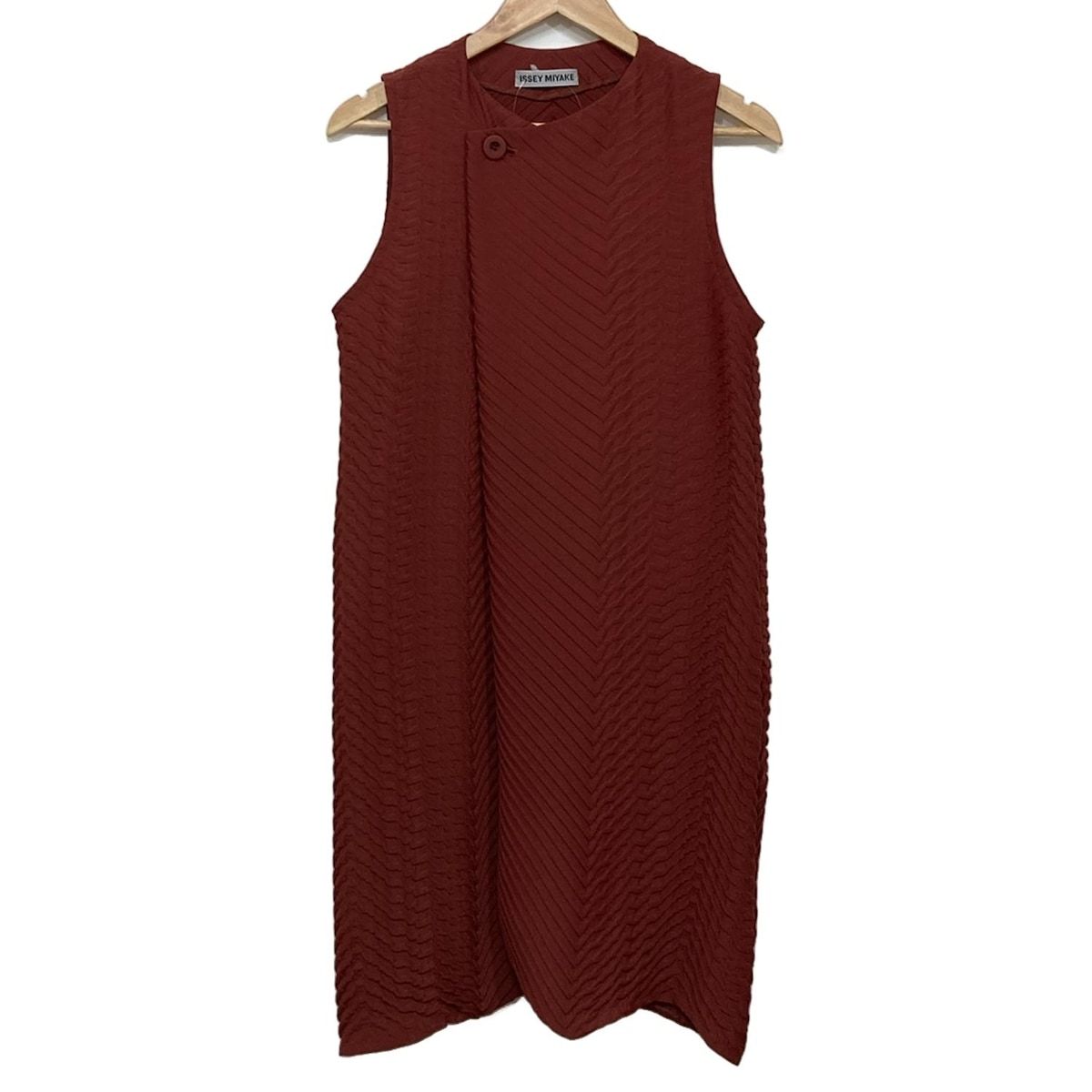 ISSEYMIYAKE イッセイミヤケ ベスト サイズ2 M レディース - ダークブラウン ロング丈 プリーツ